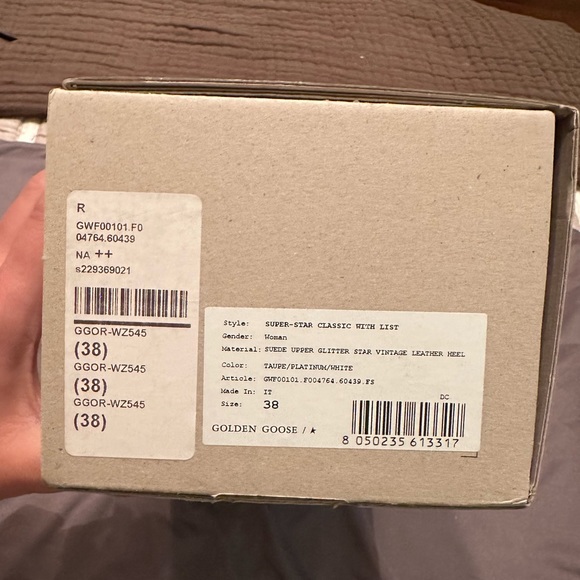 Brand New Authentic Golden Goose Super-Star - Picture 7 of 9